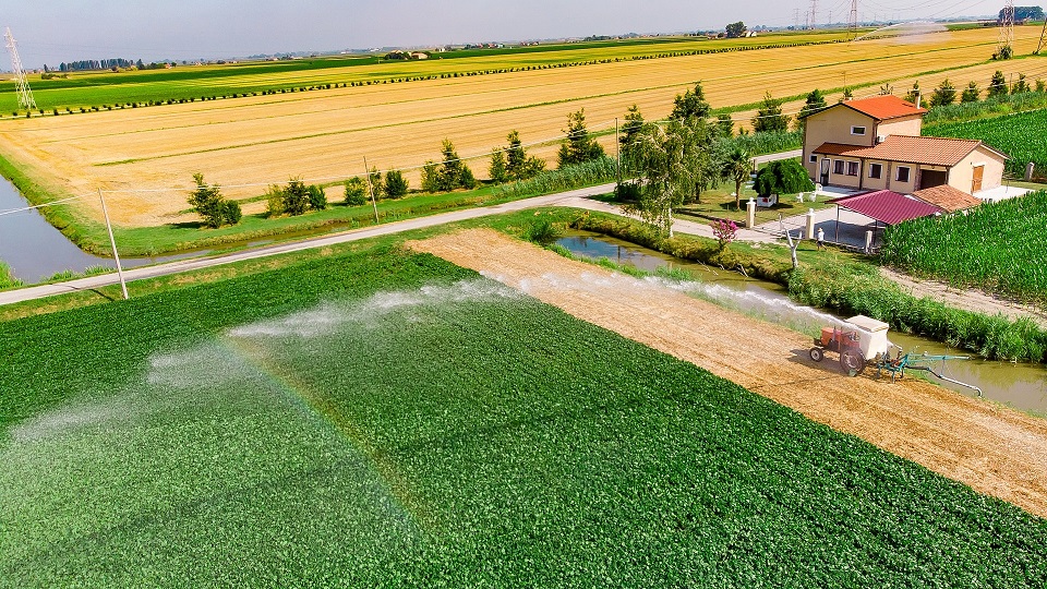 Woda w rolnictwie. Czy inicjatywy UE pogłębiają problemy gospodarki wodnej Przemysł i Środowisko