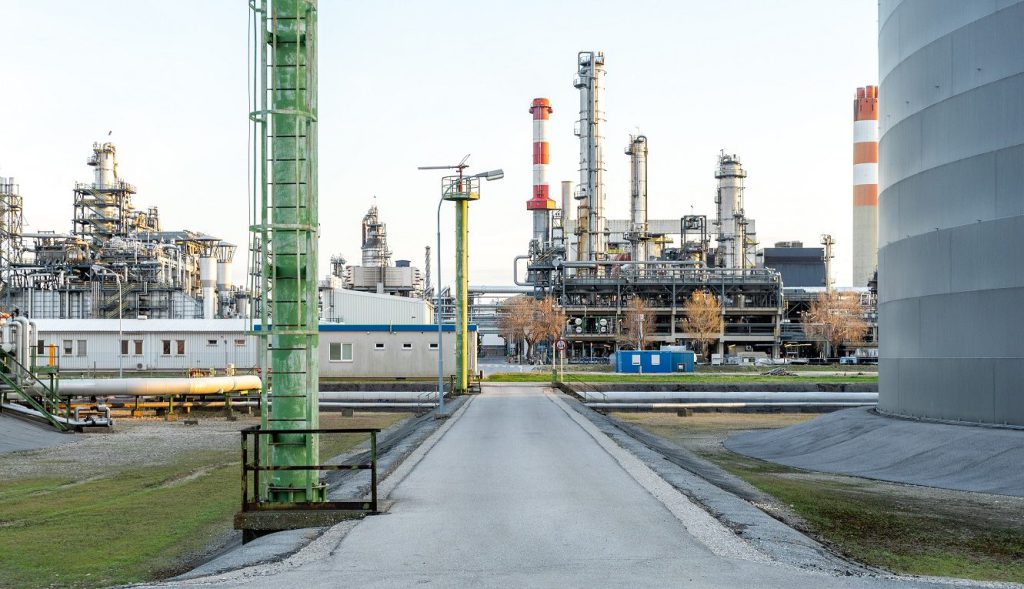 Obowiązki zakładów przemysłowych o zwiększonym lub dużym ryzyku Przemysł i Środowisko